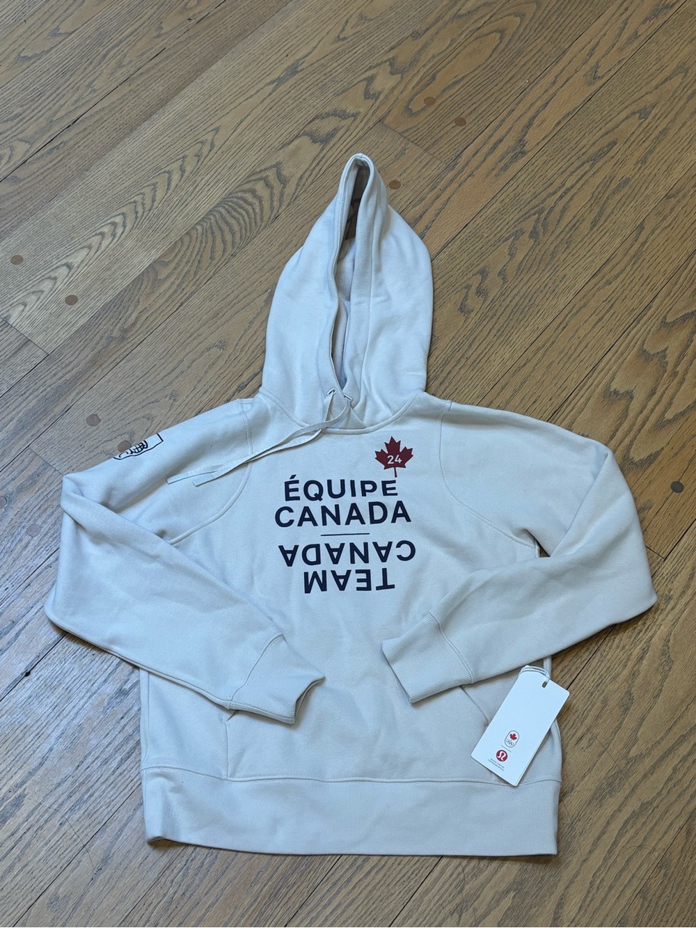 BNWT Lululemon Team Canada Cream Hoodie size 4